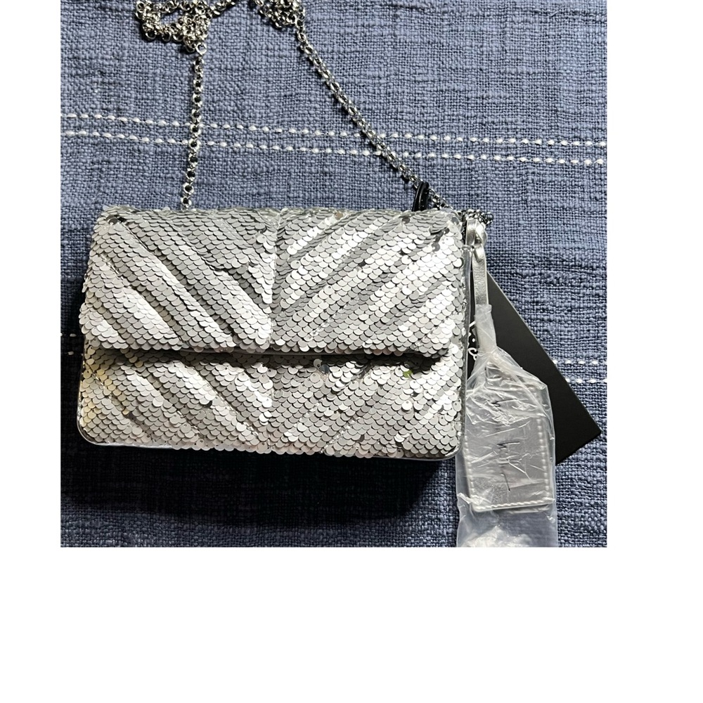 💙 SALE 💙 Silver Sequin Nicole Miller Crossbody  Chain Bag NEW W/TAGS